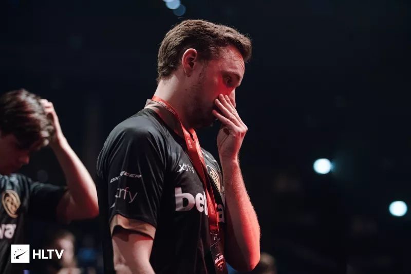  老将新人同台竞技书写电竞传奇