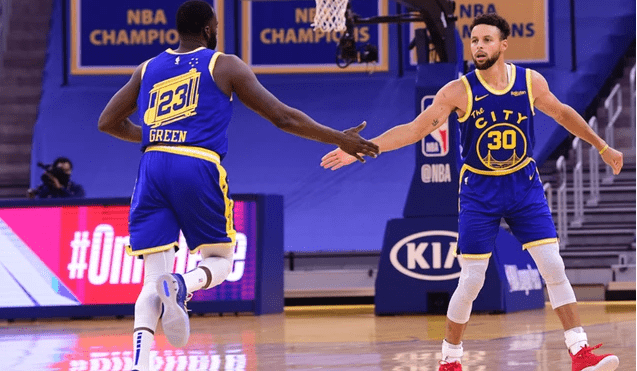  勇士库里三分如雨浇灭火箭反击